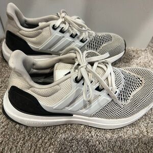 Adidas Cream and Black Running Shoes